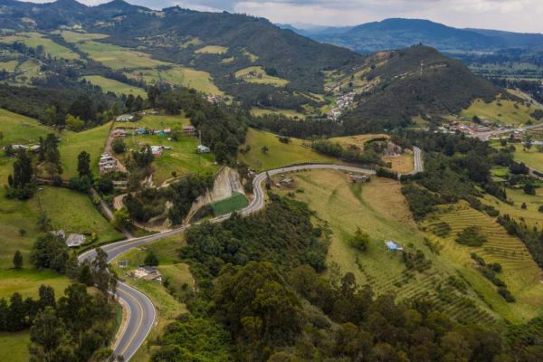• Análisis de sensibilidad del componente predial del proyecto Perimetral de Oriente de Bogotá